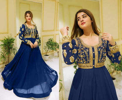 Front sequence embroidered neckline and sleeves elegant maxi